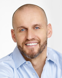 lowe-simon200.jpg