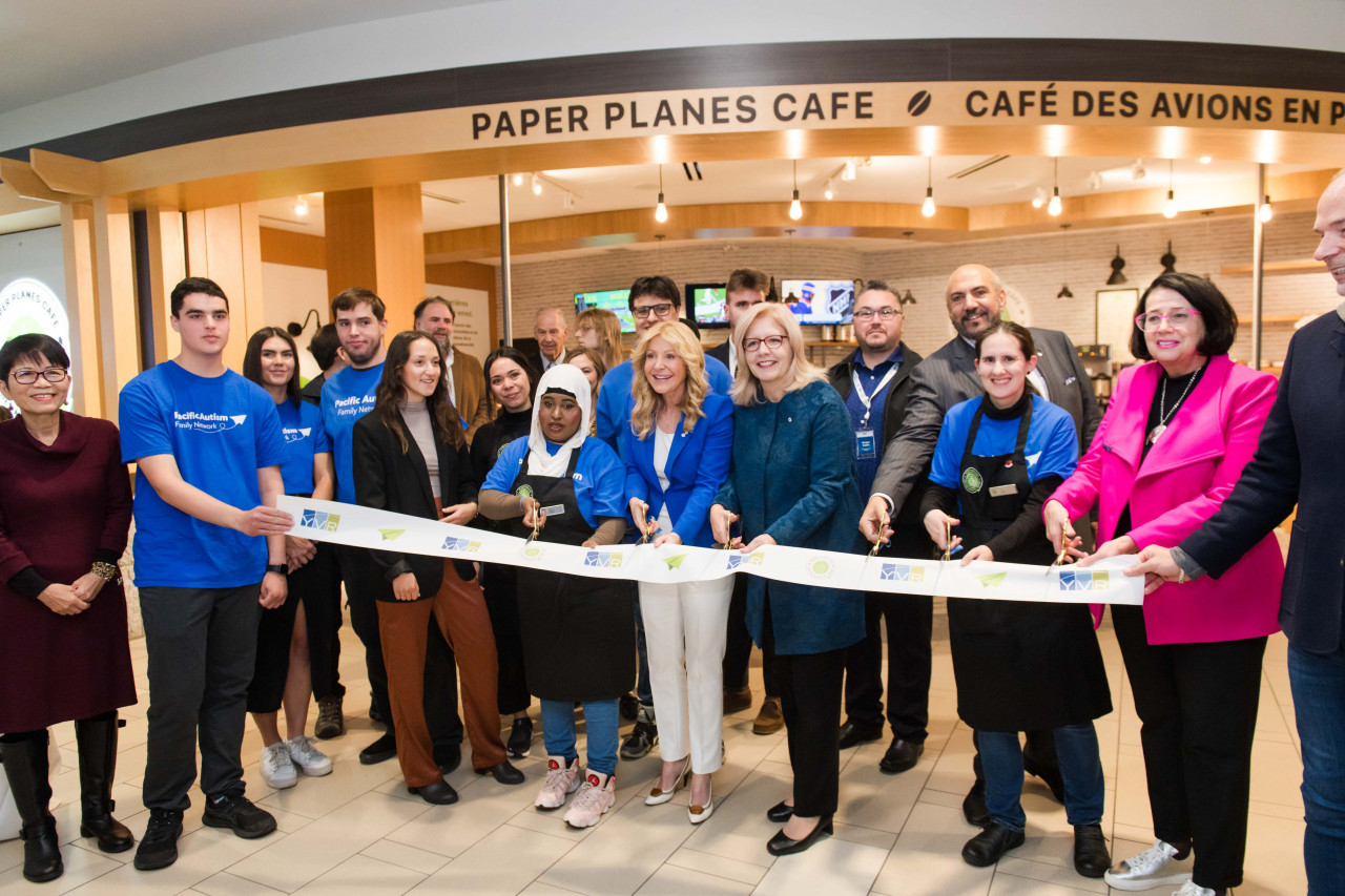 YVR_PaperPlanes_Ribbon-Cutting